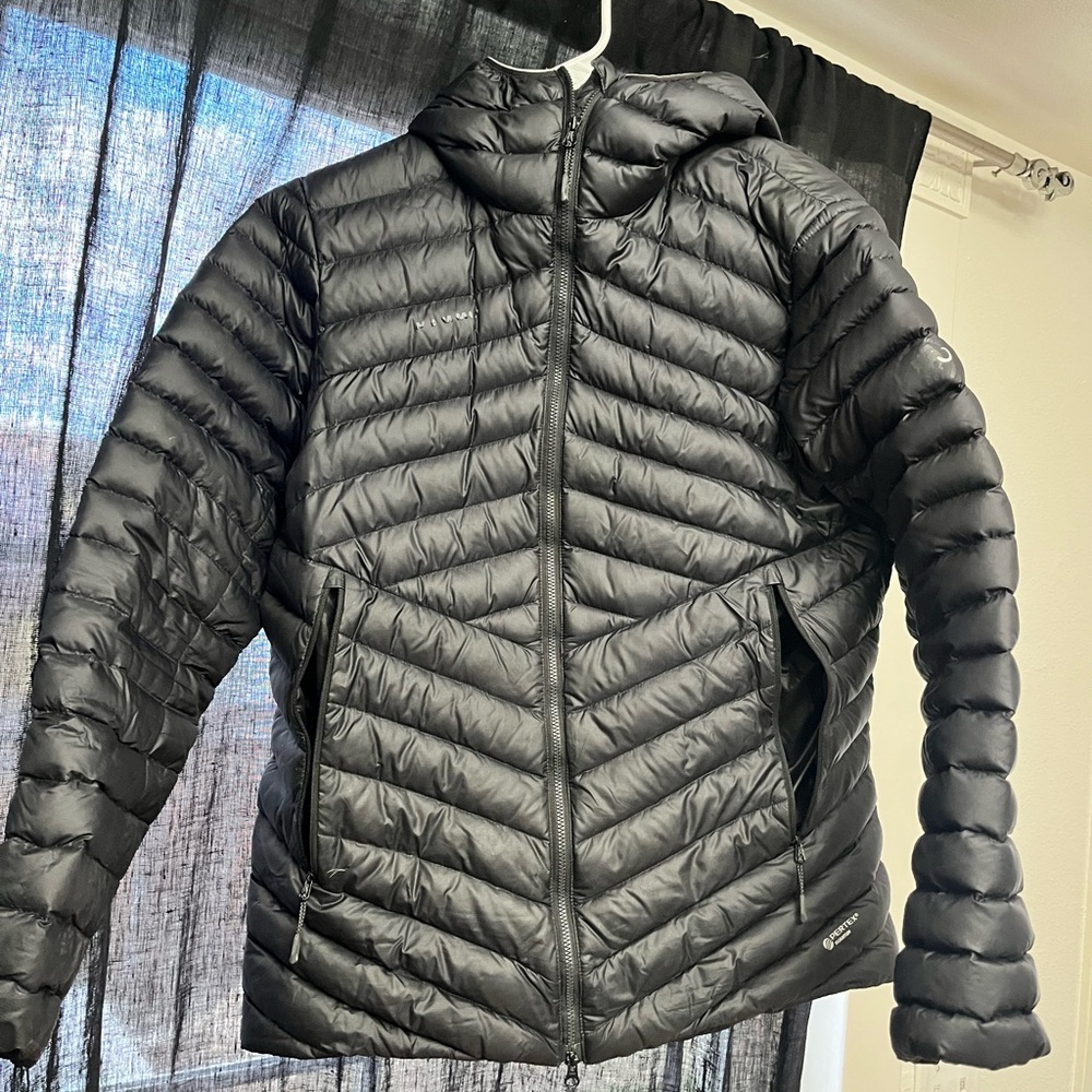 Women’s Black Puffer Jacket